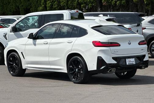 Alpine White 2025 BMW X4 xDrive30i