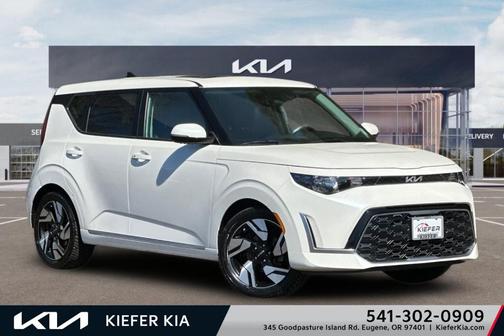 Snow White Pearl 2023 Kia Soul GT-Line 2.0L