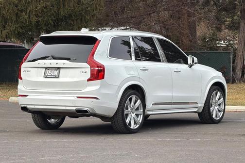 Crystal White Pearl 2017 Volvo XC90 Hybrid T8 Excellence