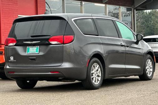 Granite Crystal Clearcoat Metallic 2023 Chrysler Voyager LX