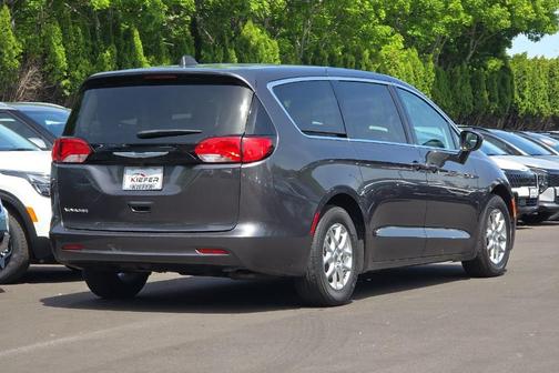 Granite Crystal Clearcoat Metallic 2023 Chrysler Voyager LX