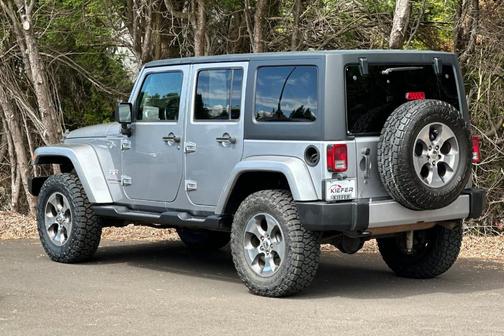 Billet Silver Metallic Clearcoat 2018 Jeep Wrangler JK Unlimited Sahara