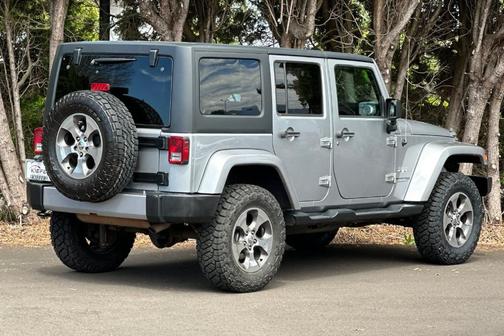 Billet Silver Metallic Clearcoat 2018 Jeep Wrangler JK Unlimited Sahara