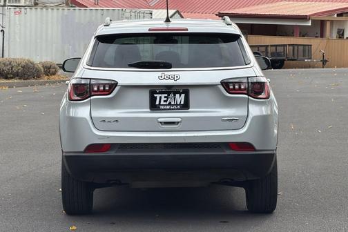 Silver Zynith 2024 Jeep Compass Latitude