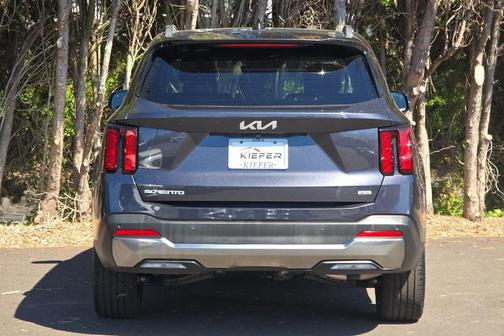 Metal 2025 Kia Sorento EX
