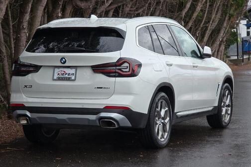 White 2024 BMW X3 xDrive30i
