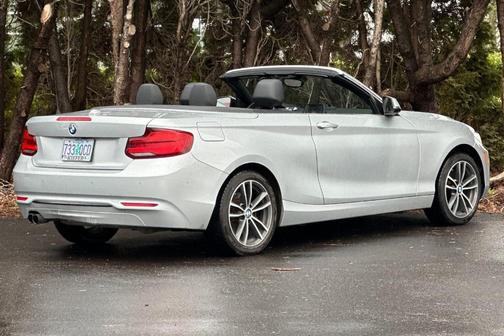 Glacier Silver Metallic 2018 BMW 230 i