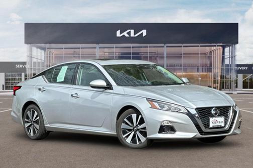 Brilliant Silver Metallic 2020 Nissan Altima 2.5 SL