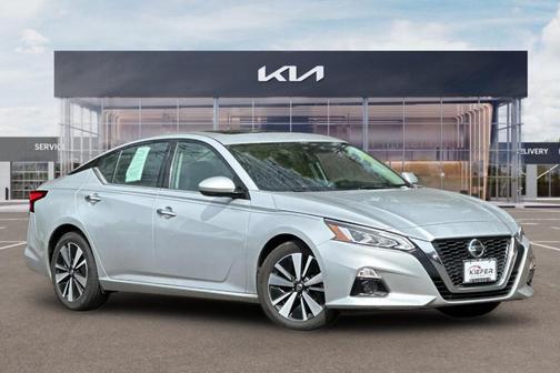 Brilliant Silver Metallic 2020 Nissan Altima 2.5 SL