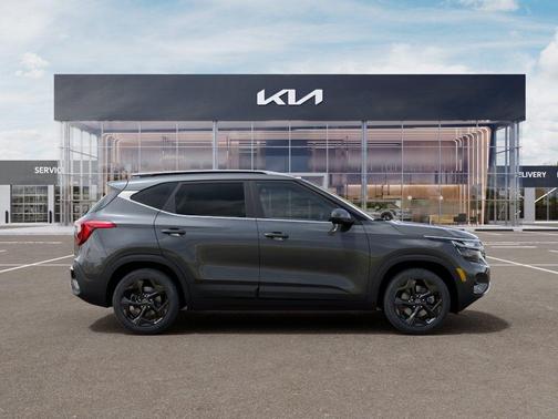 Gray 2026 Kia Seltos EX