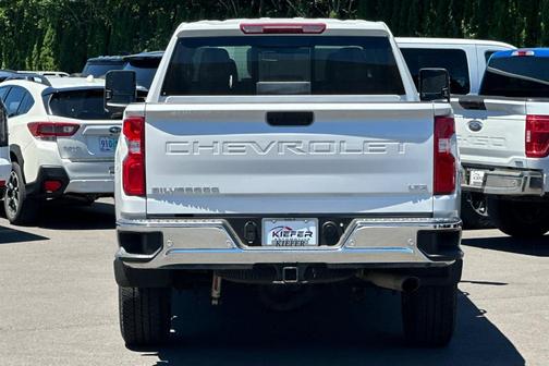 Iridescent Pearl Tricoat 2022 Chevrolet Silverado 3500 LTZ