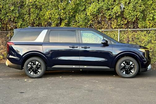 Deep Chroma Blue 2026 Kia Carnival Hybrid LXS