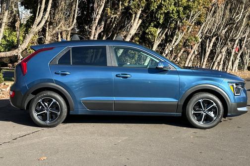 2025 Kia Niro EX