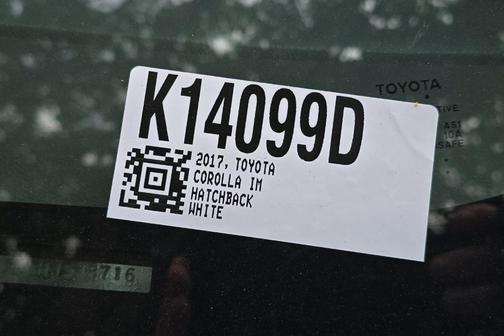 Blizzard Pearl 2017 Toyota Corolla iM Base