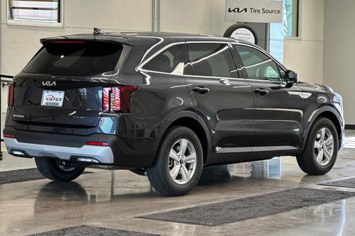 Metal 2026 Kia Sorento LX