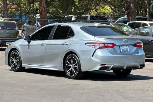 Celestial Silver Metallic 2020 Toyota Camry SE