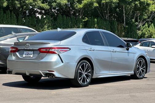 Celestial Silver Metallic 2020 Toyota Camry SE