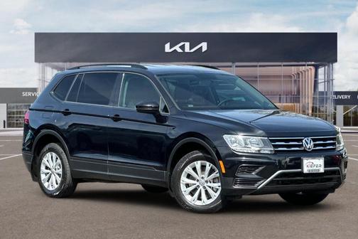 Deep Black Pearl Effect 2018 Volkswagen Tiguan 2.0T S