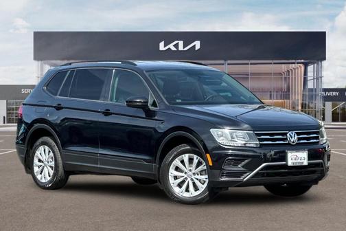 Deep Black Pearl Effect 2018 Volkswagen Tiguan 2.0T S