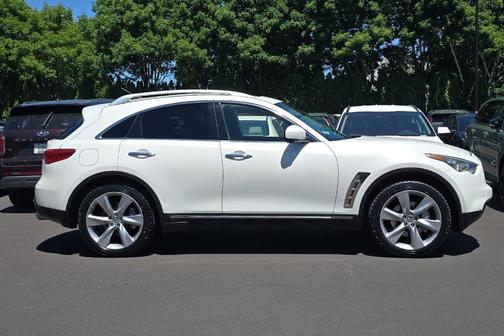 Moonlight White 2011 INFINITI FX50 Base