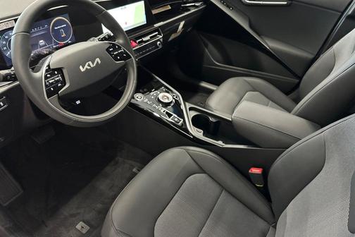 Snow White Pearl 2026 Kia Niro EV Wind