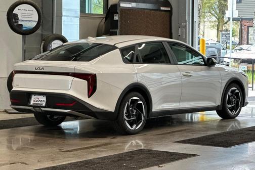 Snow White Pearl 2026 Kia K4 EX