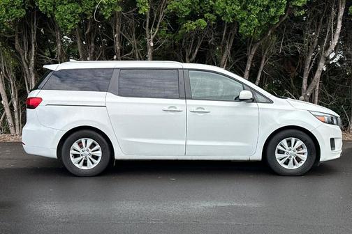 Clear White 2016 Kia Sedona LX