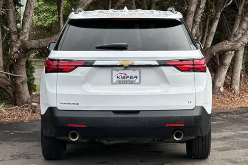 Summit White 2023 Chevrolet Traverse LT Leather
