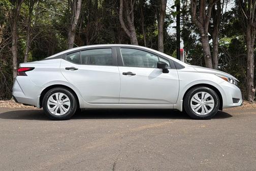 Brilliant Silver Metallic 2023 Nissan Versa S