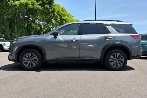 Gun Metallic 2025 Nissan Pathfinder SV