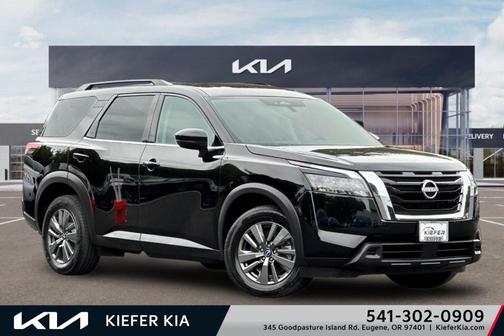 Super Black 2025 Nissan Pathfinder SV