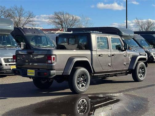 2026 Jeep Gladiator Sport