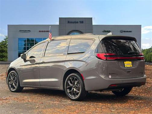 2022 Chrysler Pacifica Limited