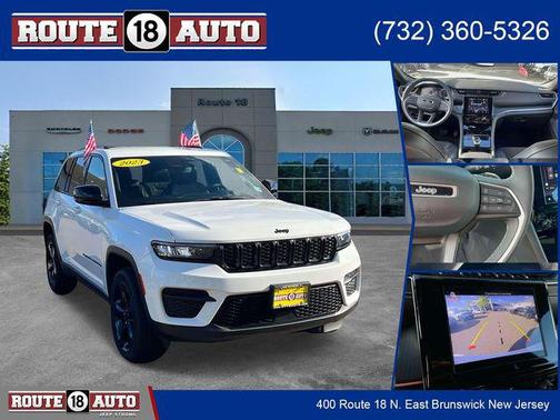 Bright White Clearcoat 2023 Jeep Grand Cherokee Altitude