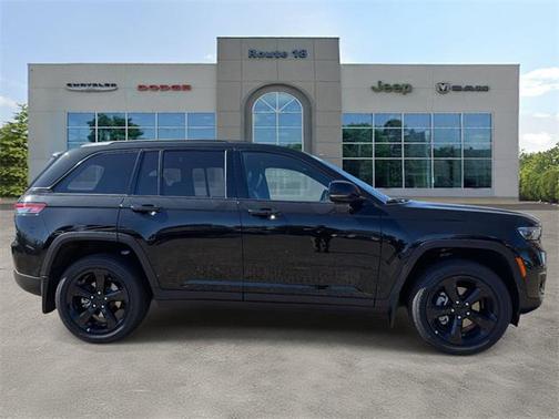 2025 Jeep Grand Cherokee Altitude