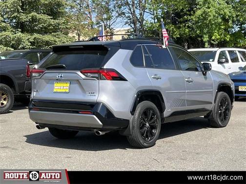 2022 Toyota RAV4 Hybrid SE