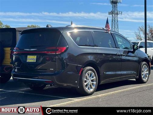 2021 Chrysler Pacifica Touring L
