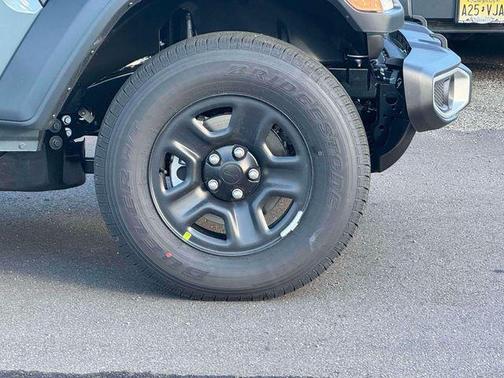 Anvil Clearcoat 2026 Jeep Gladiator Sport