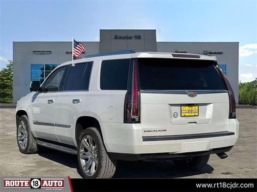 2018 Cadillac Escalade Luxury