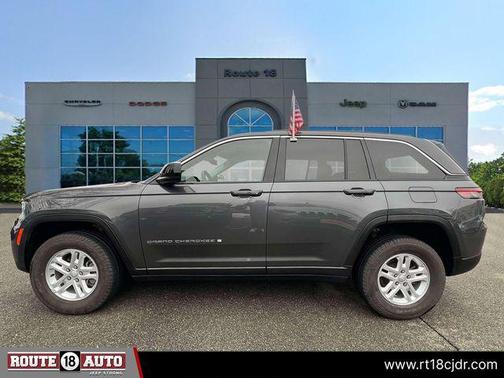 2023 Jeep Grand Cherokee Laredo