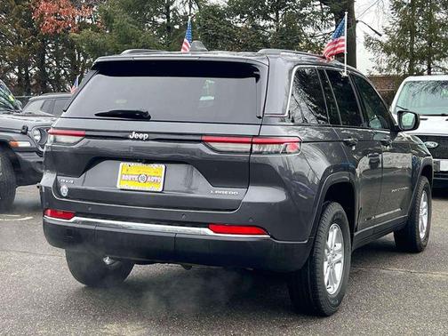 2023 Jeep Grand Cherokee Laredo