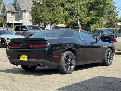 2022 Dodge Challenger SXT