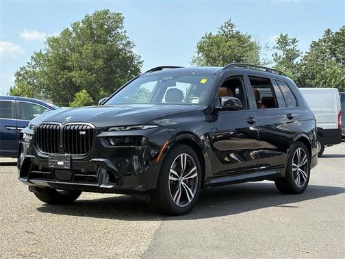 2025 BMW X7 M60i
