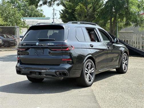 2025 BMW X7 M60i
