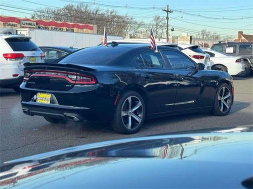 2017 Dodge Charger SXT