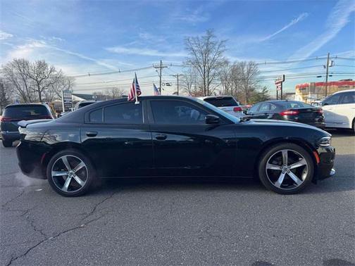 2017 Dodge Charger SXT