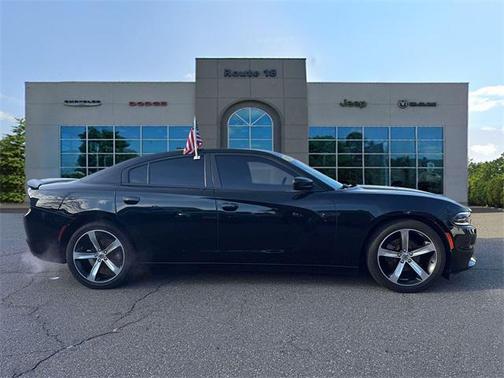2017 Dodge Charger SXT