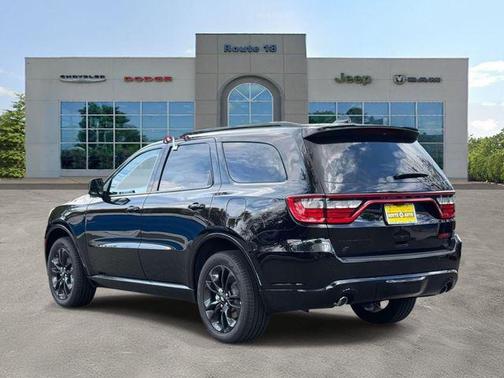 DB Black Crystal Clearcoat 2026 Dodge Durango GT Plus
