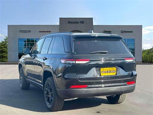 2025 Jeep Grand Cherokee Laredo