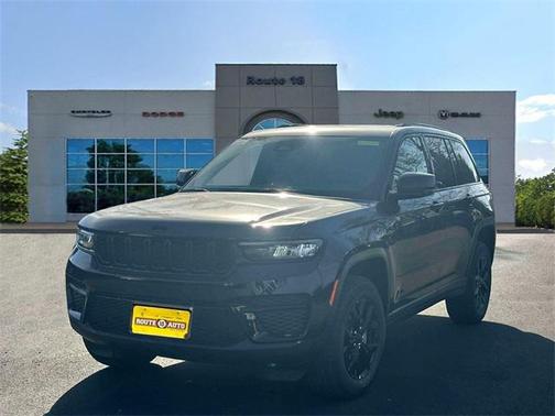 2025 Jeep Grand Cherokee Laredo